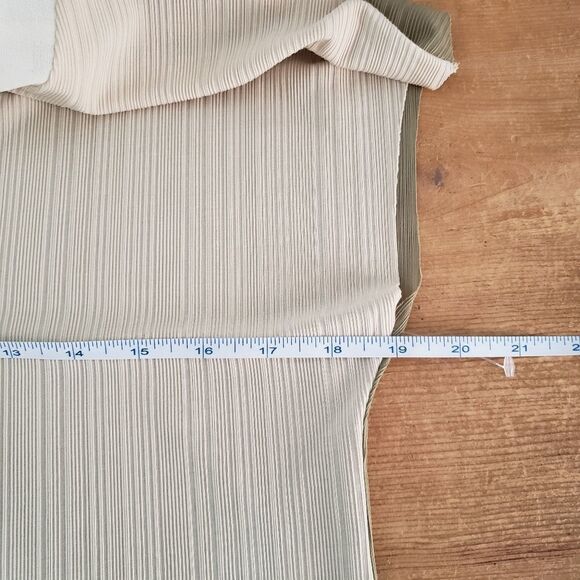 Pink Martini NWT Sleeveless Beige Green Asymmetrical Ribbed V-neck Top - Picture 7 of 15